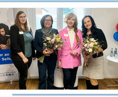 Gruppenfoto von der Eröffnung der Drobs Rose Oldenburg vlnr Kyra Bornhorst, Dagmar Sachse, Carola Bau, Dr. Silke Sell
