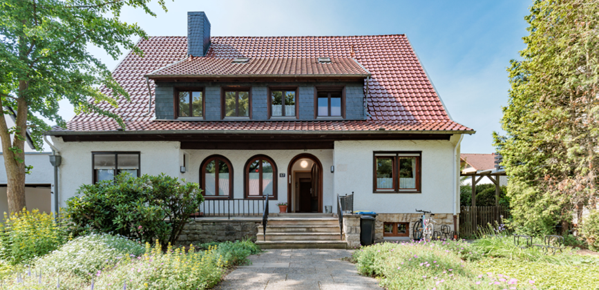 Gebäude von außen - Außenstelle Schloß Delligsen