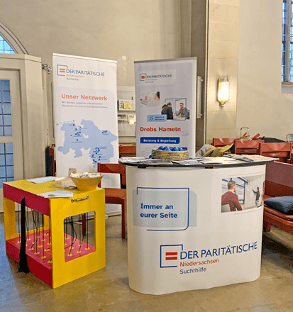 Drobs Hameln mit einem Informationsstand bei der Vesperkirche