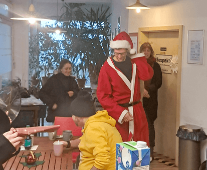Weihnachtsfeier für Besucher:innen des Café Inkognito