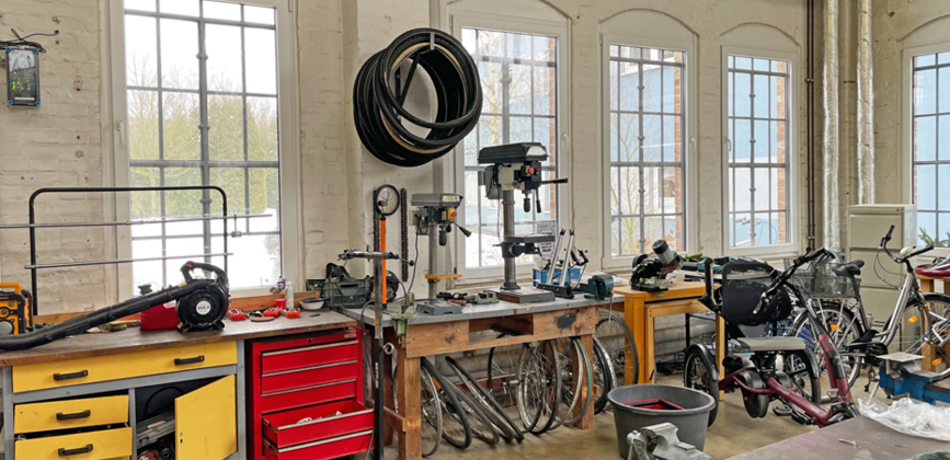 slider-haus-braunschweig4 Haus Braunschweig - Fahrradwerkstatt